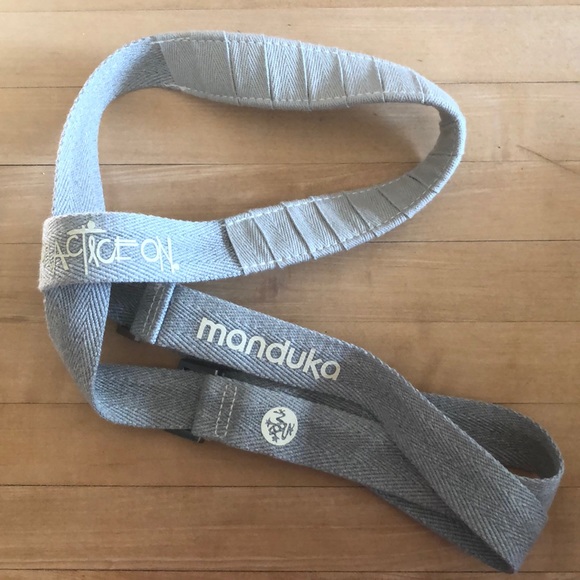 manduka commuter mat carrier